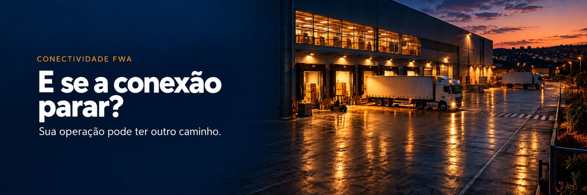 P&aacute;tio log&iacute;stico ao entardecer